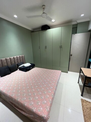 Team Area in 2 BHK Apartment at Lokhandwala Complex, Andheri West – for Rent