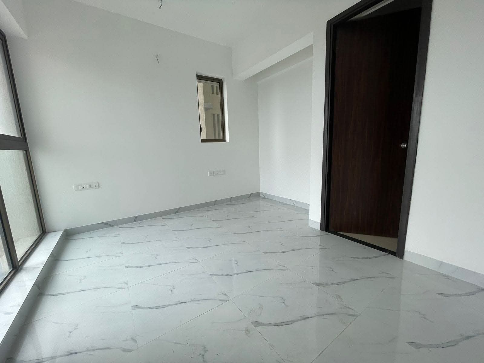 2 BHK + Extra Room Apartment For Rent in Raymond Ten X Habitat