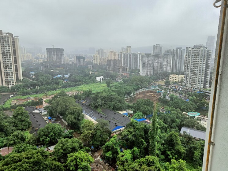 Garden, kalpataru-immensa 2 Bedroom 599 Sq.Ft. Apartment In Kolshet Road Thane 9099989