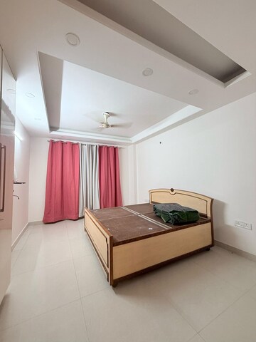 Bedroom in 4 BHK Builder Floor at Unitech South City II, Sector 50 – for Rent