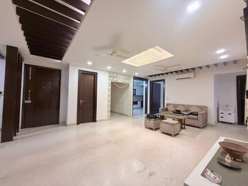 Living Room in 4 BHK Builder Floor at Unitech South City II, Sector 50 – for Rent