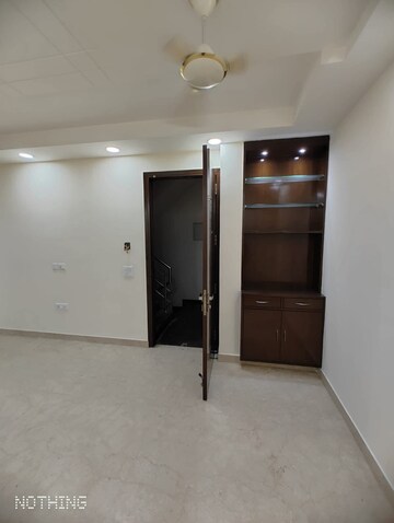 Room in 2 BHK Builder Floor at Saket – for Rent