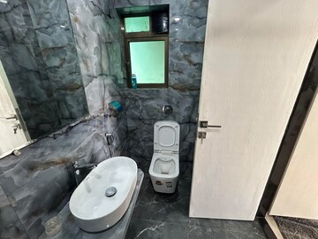 Bathroom in 2 BHK Apartment at Lokhandwala Complex, Andheri West – for Rent