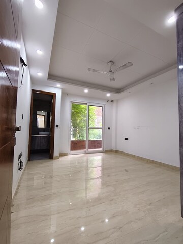 Room in 3 BHK Builder Floor at Freedom Fighters Enclave – for Rent