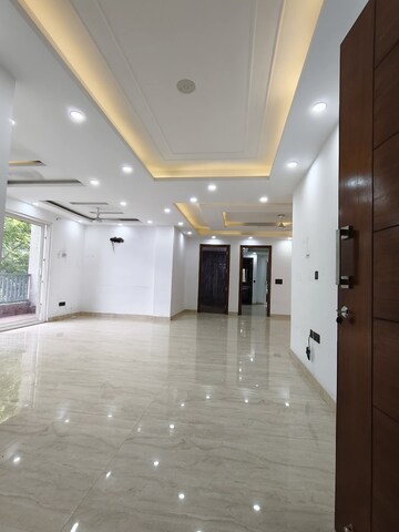 Building Lobby in 3 BHK Builder Floor at Freedom Fighters Enclave – for Rent