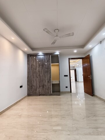 Room in 3 BHK Builder Floor at Freedom Fighters Enclave – for Rent