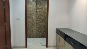 Room in 3.5 BHK Apartment at Banjara Hills – for Sale