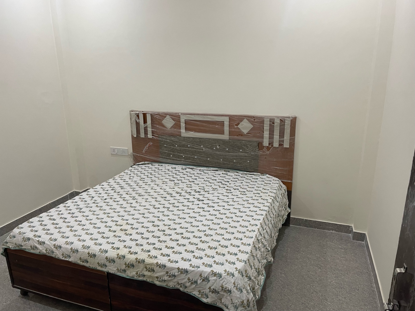 2 BHK 900 Sq.Ft. Independent House in Vatika Kunj