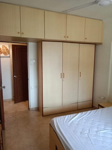 Room in 2 BHK Apartment at Andheri CHS, Andheri West – for Rent