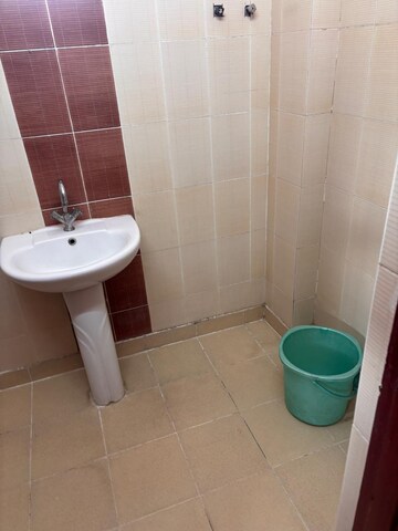 Bathroom in 3 BHK Apartment at Argora Kathal More Road – for Rent