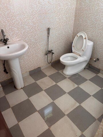 Bathroom in 3 BHK Apartment at Argora Kathal More Road – for Rent