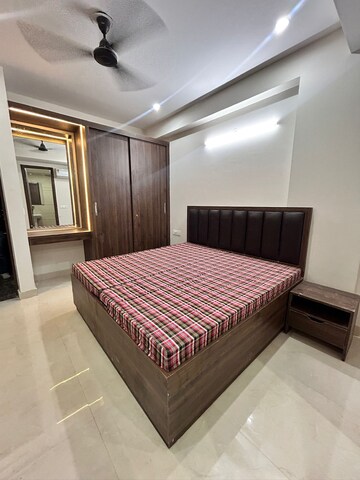Bedroom in Studio Builder Floor at DLF Pink Town House, Dlf City Phase 3 – for Rent