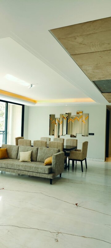 4 BHK Builder Floor For Rent in Suncity