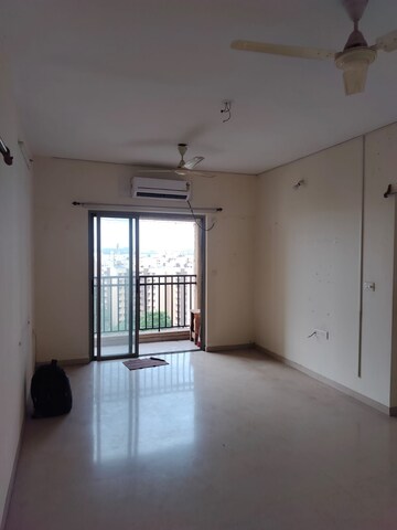 Room in 2.5 BHK Apartment at Lodha Casa Rio, Dombivli East – for Rent