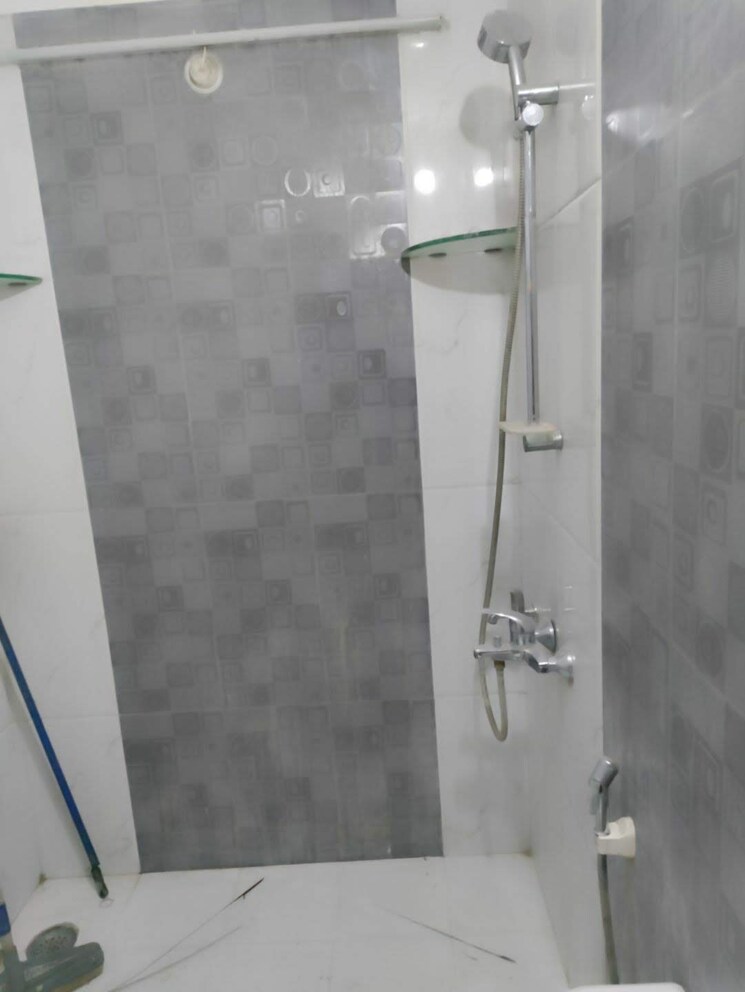 Bathroom, gomti nagar 2 Bedroom 1300 Sq.Ft. Apartment In Gomti Nagar Lucknow 9100262