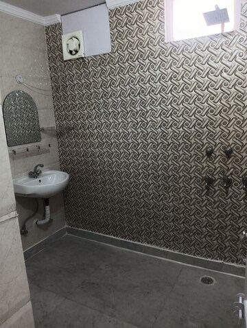 Bathroom in 2 BHK Builder Floor at Lajpat Nagar ii – for Rent