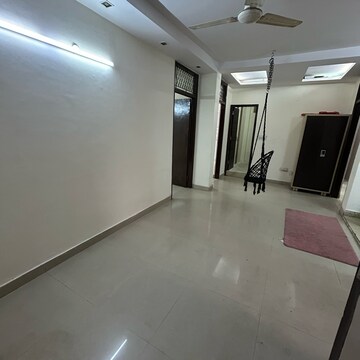Building Lobby in 3 BHK Builder Floor at Kotla Mubarakpur – for Rent