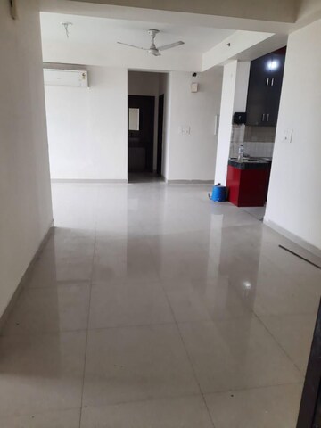 Room in 3 BHK Apartment at Gomti Nagar – for Rent