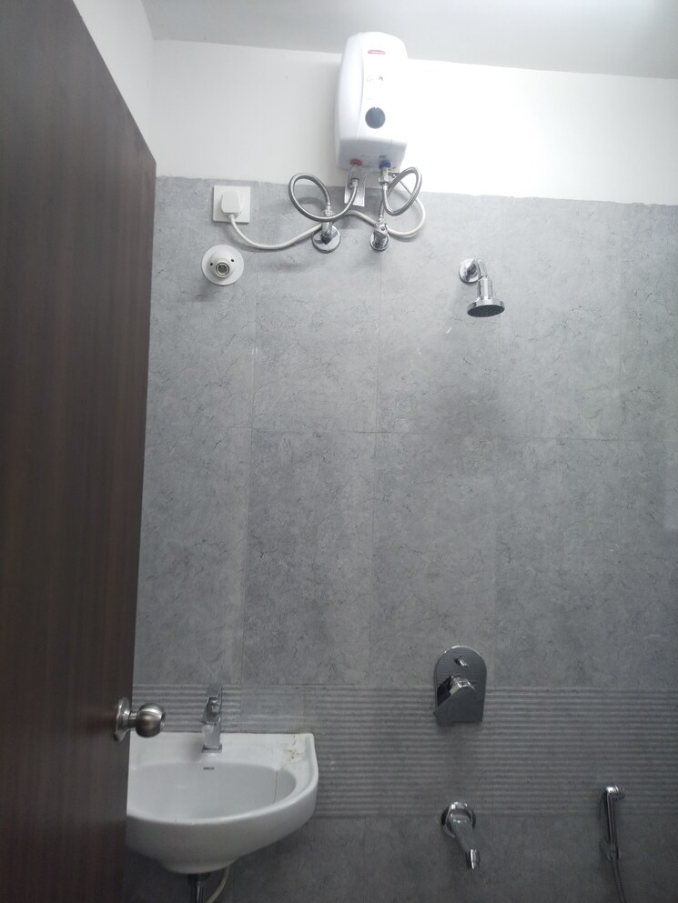 Bathroom, abhudaya-chs-kurla-east 2 Bedroom 530 Sq.Ft. Apartment In Kurla East Mumbai 9100357