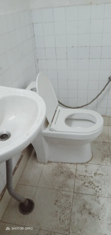 Bathroom in 3.5 BHK Apartment at DDA Rosewood Apartments, Vasant Kunj – for Rent
