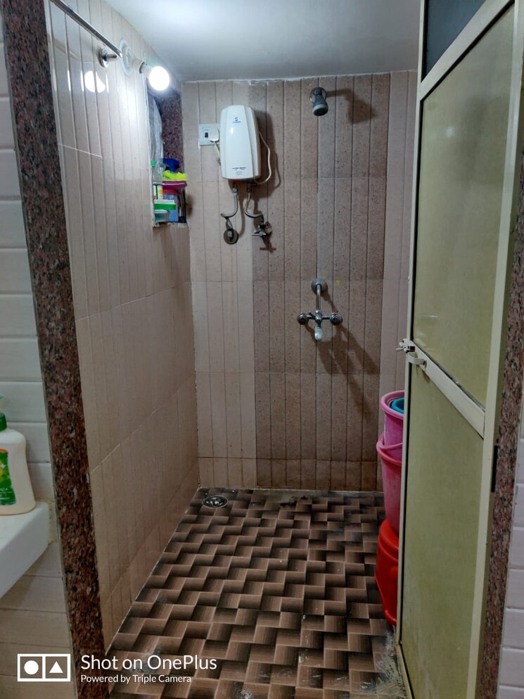 Bathroom, ritu-paradise 1 Bedroom 400 Sq.Ft. Apartment In Mira Road Thane 9100385