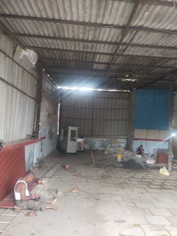 Parking in  Warehouse at Chembur Gaothan, Chembur – for Rent