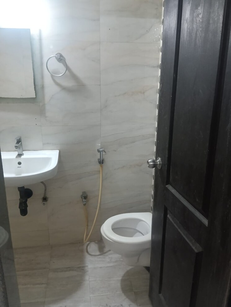 Bathroom, janseva-chs 1 Bedroom 650 Sq.Ft. Apartment In Goregaon West Mumbai 9100407