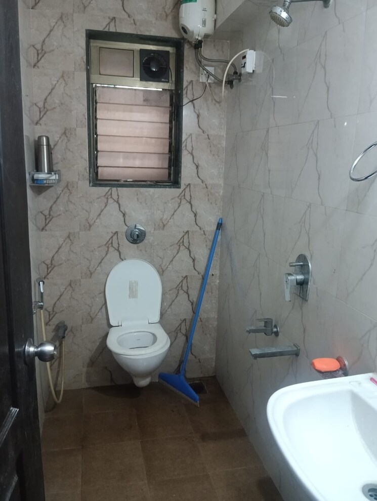 Bathroom, janseva-chs 1 Bedroom 650 Sq.Ft. Apartment In Goregaon West Mumbai 9100407