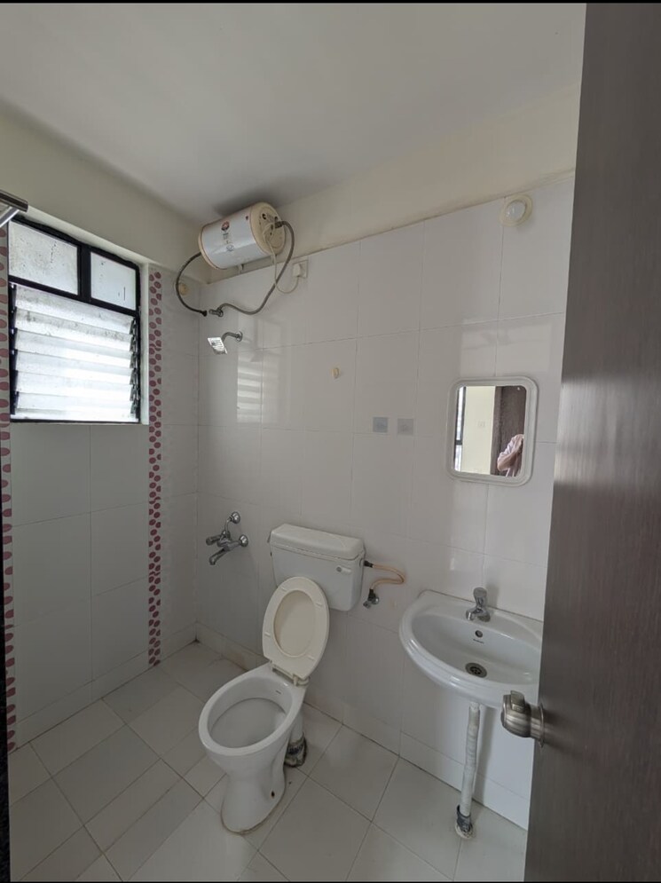 Bathroom, arv-ganga-kingston 2 Bedroom 900 Sq.Ft. Apartment In Mohammadwadi Pune 9100410