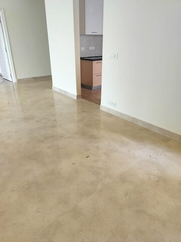 Room in 3 BHK Apartment at Godrej Woods, Sector 43 – for Rent