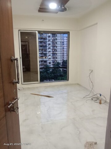 Room in 1 BHK Apartment at Sayba Annex, Kurla East – for Rent