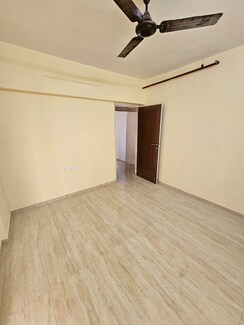 2 BHK Apartment For Sale in Khar West