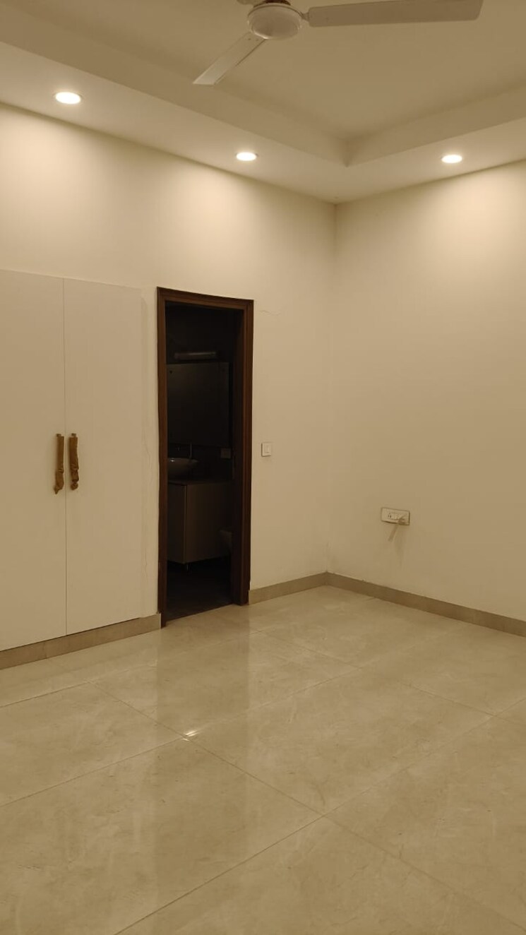 Room, anand niketan 3.5 Bedroom 2400 Sq.Ft. Builder Floor In Anand Niketan Delhi 9100440