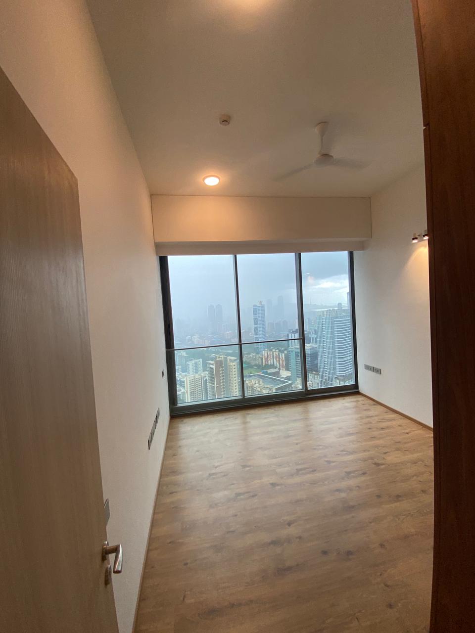 4 BHK + Pooja Room,Extra Room Apartment For Rent in Rustomjee Crown