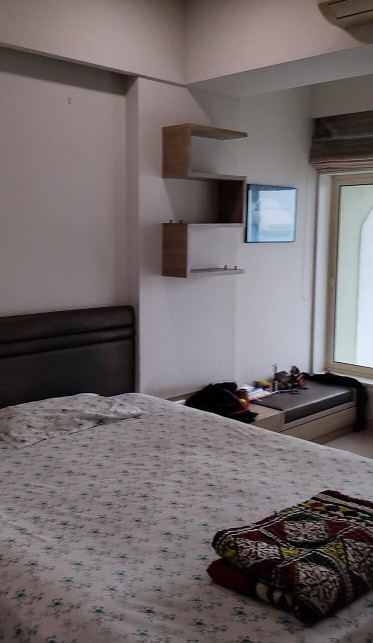 Bedroom, rustomjee-crown 4 Bedroom 2500 Sq.Ft. Apartment In Prabhadevi Mumbai 9100462