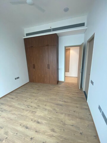 Room in 4 BHK Apartment at Rustomjee Crown, Prabhadevi – for Rent