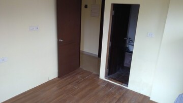 Room in 3 BHK Apartment at Runwal Garden City, Balkum Pada – for Sale