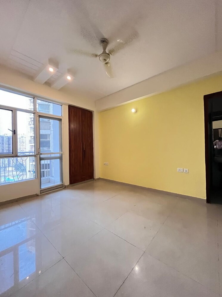 Room, prateek-wisteria 4 Bedroom 2115 Sq.Ft. Apartment In Sector 77 Noida 9100474