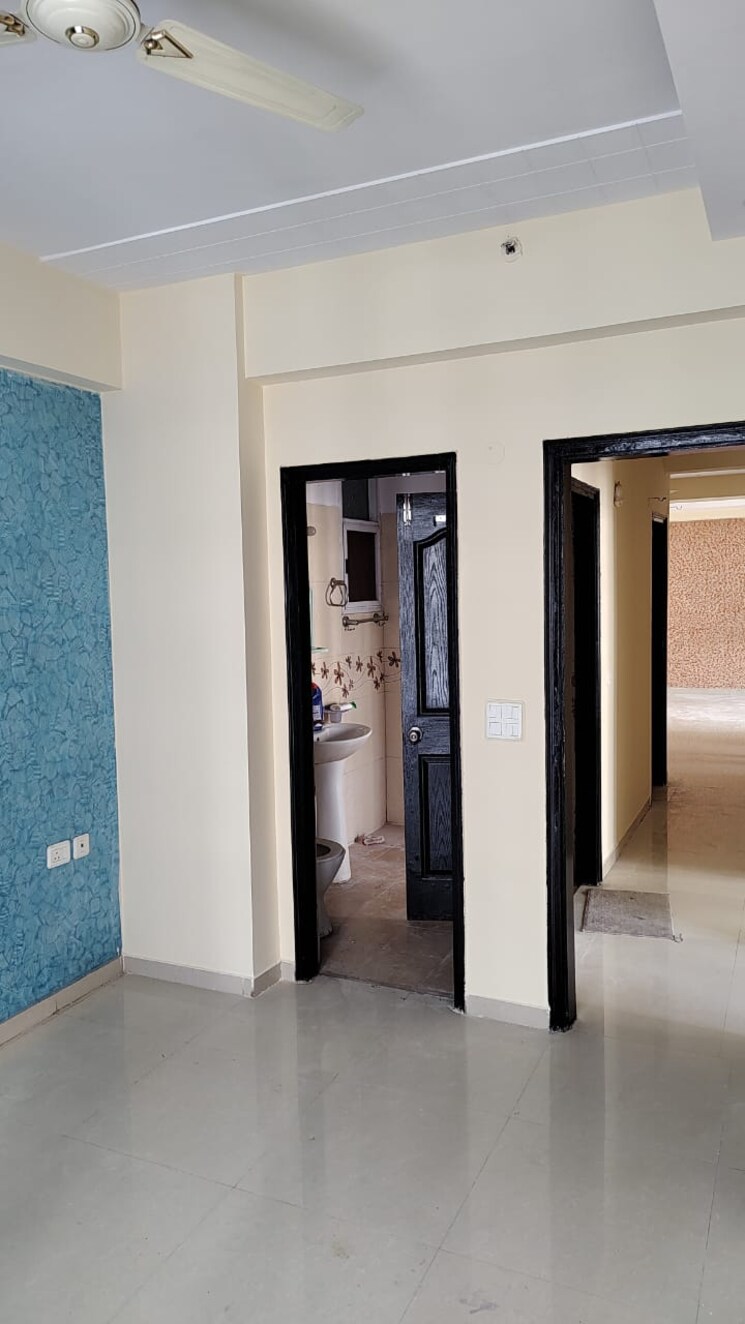 Room, prateek-wisteria 4 Bedroom 2115 Sq.Ft. Apartment In Sector 77 Noida 9100474