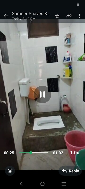 Team Area in 2.5 BHK Builder Floor at Laxmi Nagar – for Sale