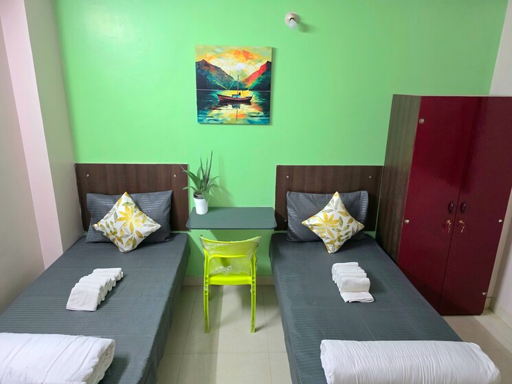 Room, maruthi nagar Pg For Boys & Girls In Maruthi Nagar 8782541