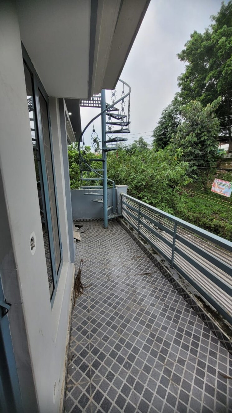 Balcony, thakurpur Commercial Shop 2150 Sq.Ft. In Thakurpur Dehradun 9100493