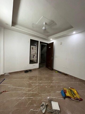 Room in 1 BHK Builder Floor at Saket – for Rent