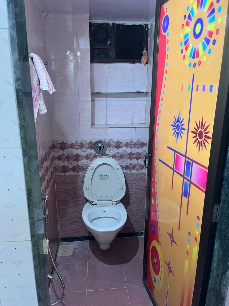 Room, lower parel west Pg For Girls In Lower Parel West 9100503