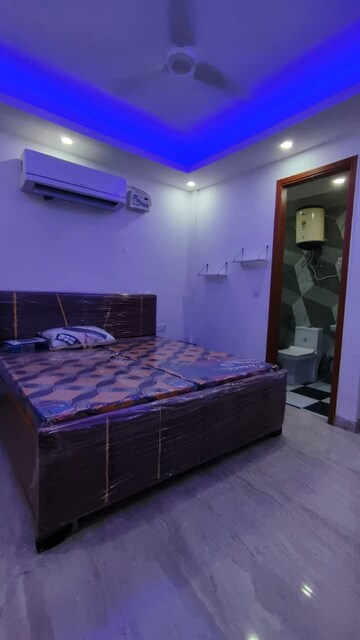 Master Bedroom in 3 BHK Builder Floor at Saket – for Rent
