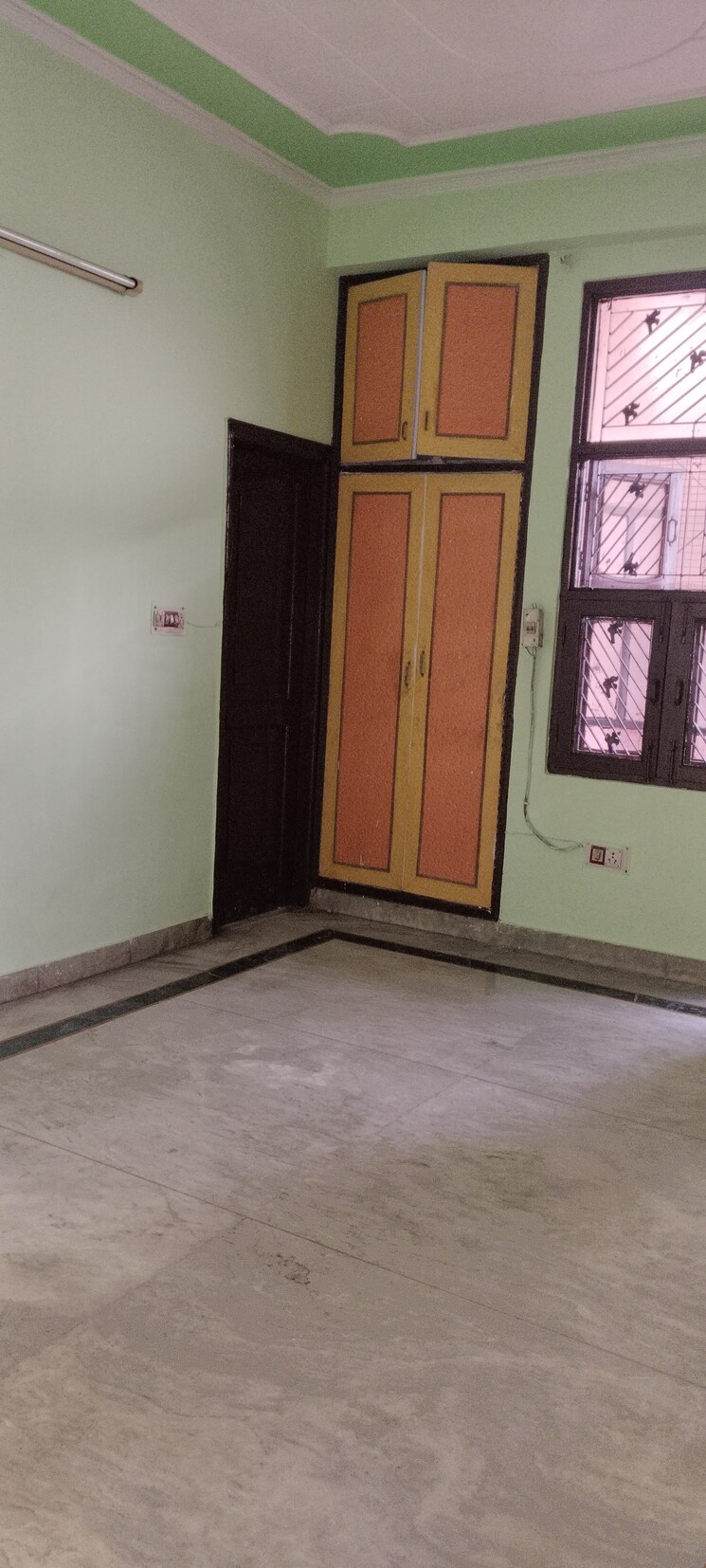 Room, kavi nagar block j 3.5 Bedroom 1800 Sq.Ft. Builder Floor In Kavi Nagar Block J Ghaziabad 9100520