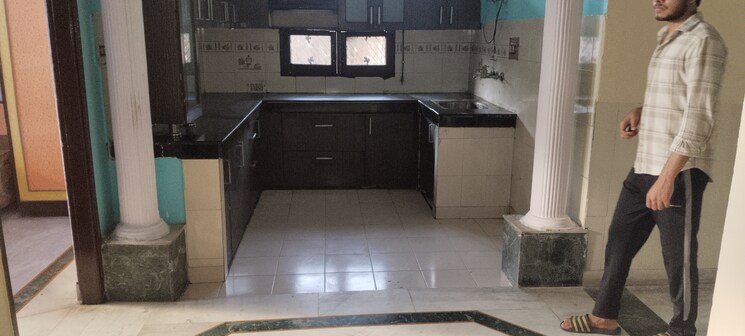 Kitchen, kavi nagar block j 3.5 Bedroom 1800 Sq.Ft. Builder Floor In Kavi Nagar Block J Ghaziabad 9100520