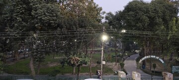 3.5 BHK Builder Floor – Garden View at Kavi Nagar Block G - for Rent