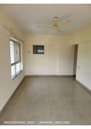 Room in 3 BHK Apartment at Kumar Sansar, Kondhwa – for Rent