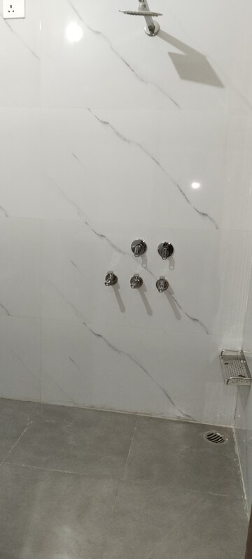 Bathroom in 3.5 BHK Builder Floor at H Block Shastri Nagar – for Rent